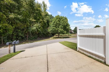 215 Moss Creek Dr, Clayton, NC 27520