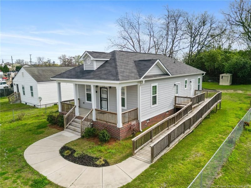 215 Old Wilmington Rd, Fayetteville, NC 28301