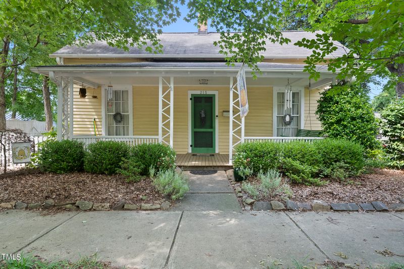215 Pace St, Raleigh, NC 27604