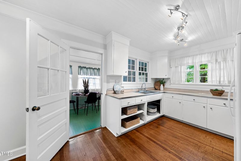 215 Pace St, Raleigh, NC 27604