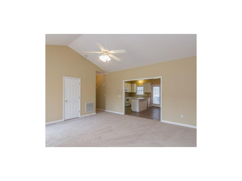 215 Paddle Ln, Mebane, NC 27302
