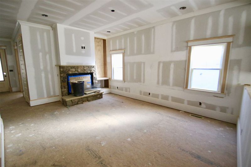 215 W Park St, Cary, NC 27511