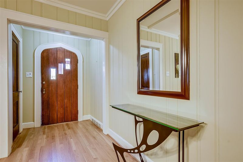 215 Pineview Rd, Durham, NC 27707