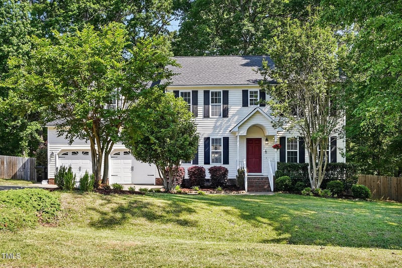 215 Rocky Point Ct, Fuquay Varina, NC 27526