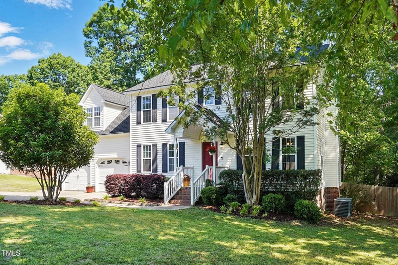 215 Rocky Point Ct, Fuquay Varina, NC 27526