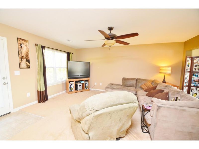 215 Rosemary Dr, Burlington, NC 27215