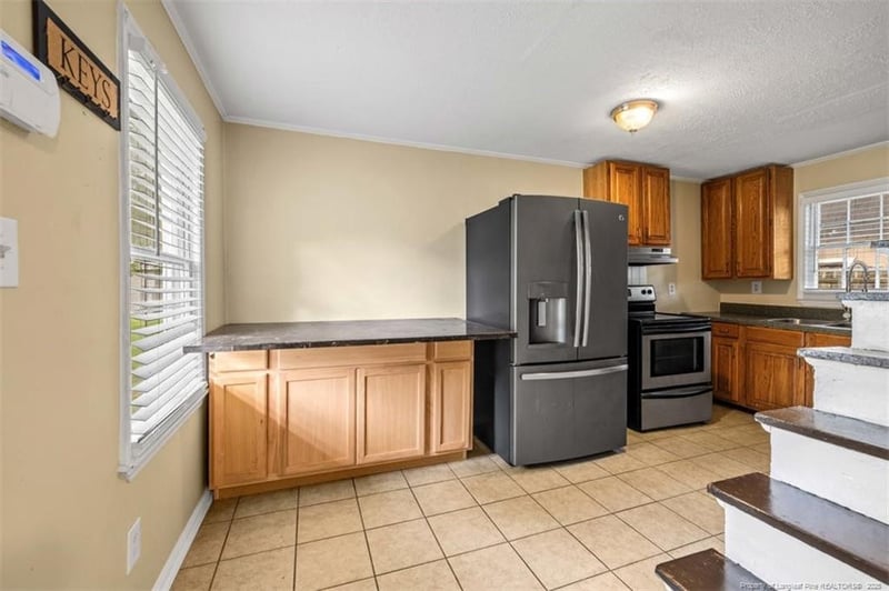 215 Sedberry St, Fayetteville, NC 28305