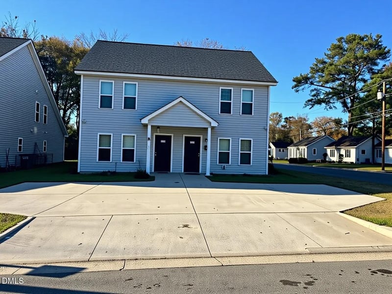 215 Sellers St, Selma, NC 27576