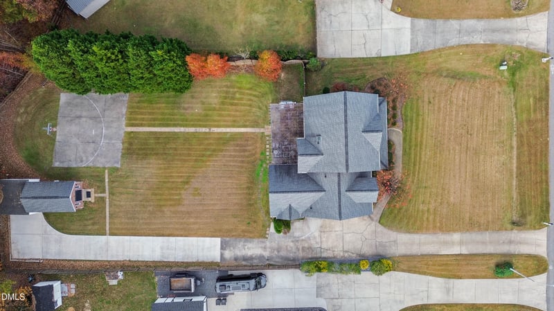 215 St Jiles Dr, Clayton, NC 27520