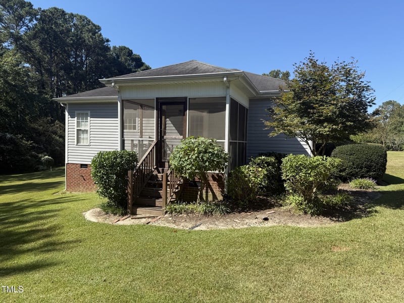 215 Stephenson Rd, Benson, NC 27504
