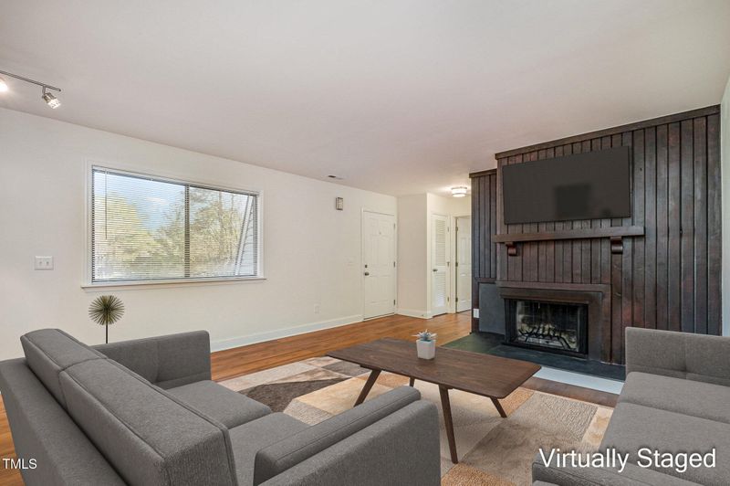 215 Summerwalk Cir, Chapel Hill, NC 27517