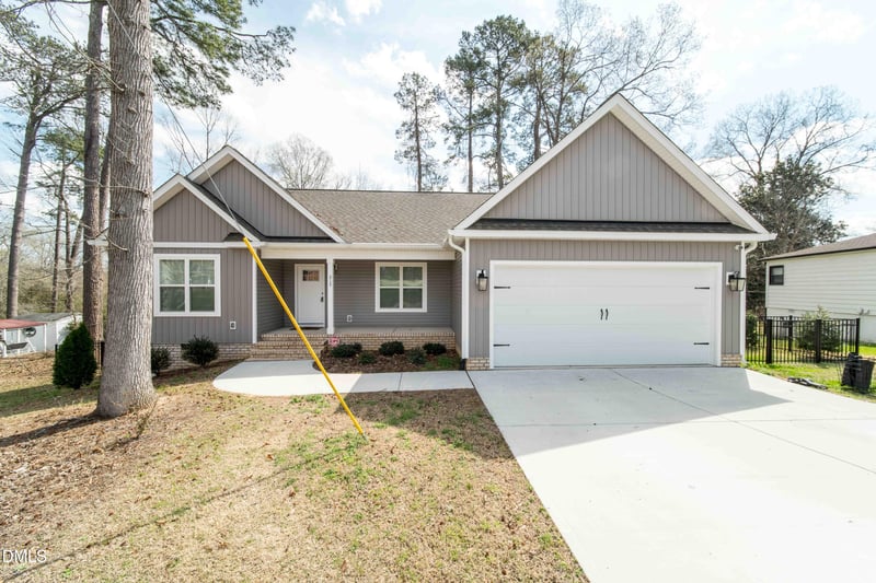 215 Tanglewood Dr, Louisburg, NC 27549