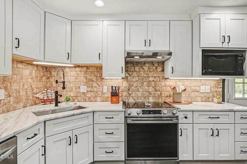 215 Torain St, Hillsborough, NC 27278