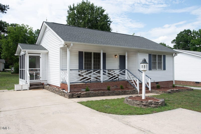215 Vance St, Zebulon, NC 27597