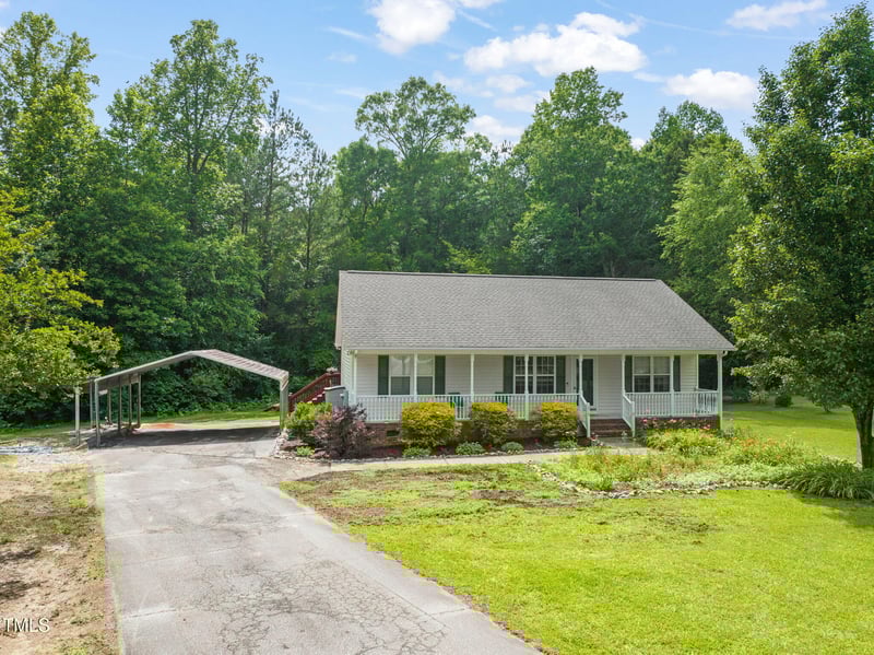 215 Virginia Pine Dr, Clayton, NC 27520