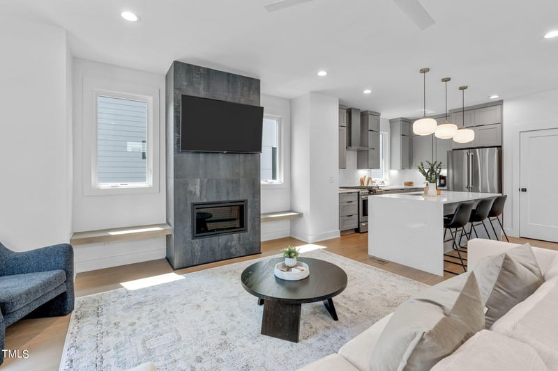 215 Woodsborough Pl, Raleigh, NC 27601