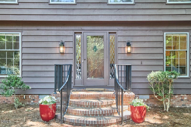 2152 Lakeshore Ct, Chapel Hill, NC 27514