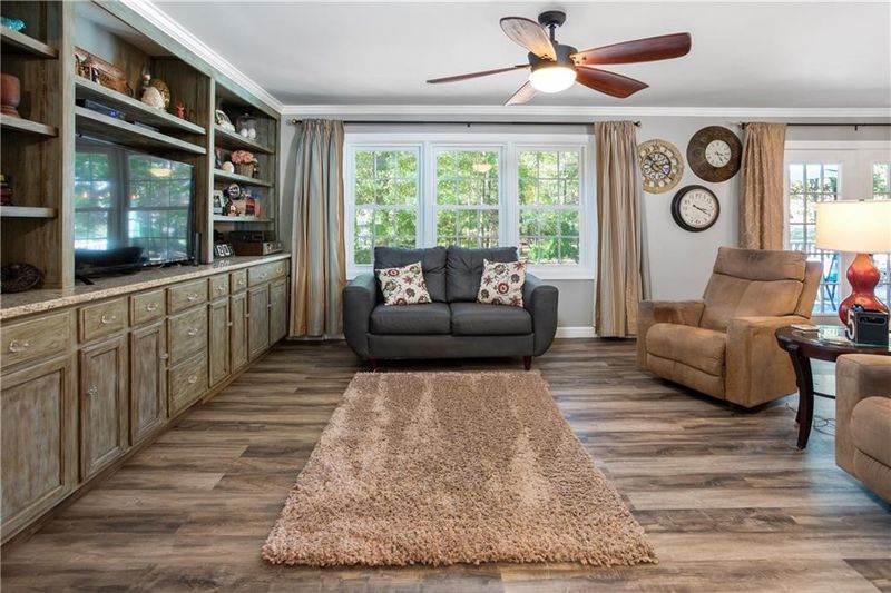 2153 Charles Ave, Mebane, NC 27302
