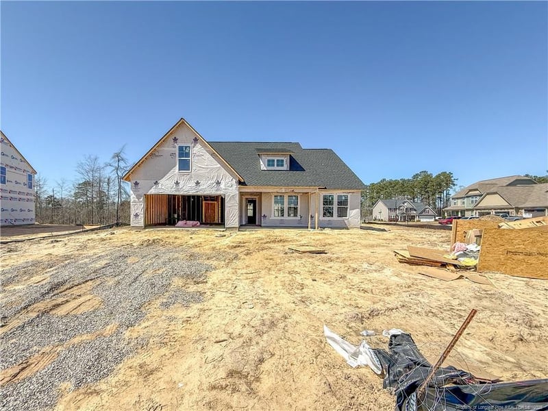 2153 Purebred Cir, Hope Mills, NC 28348