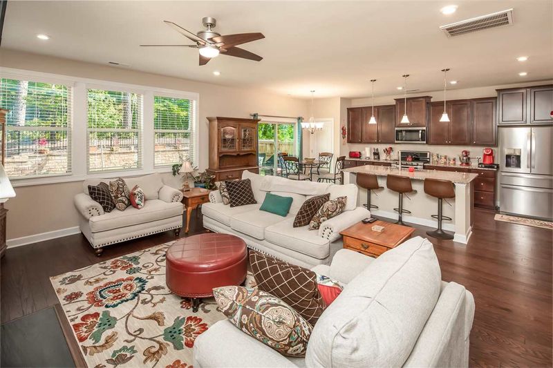 2155 Mckenzie Ridge Ln, Apex, NC 27502