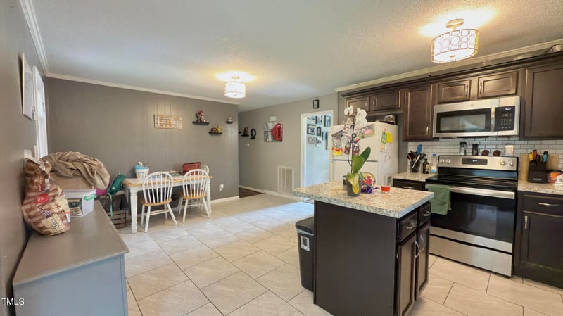 2155 Qualiridge Dr, Fayetteville, NC 28304