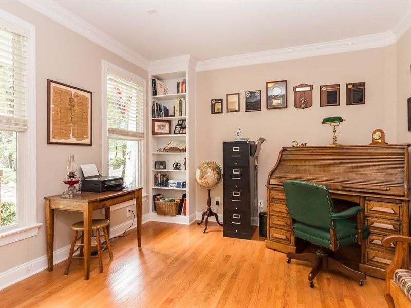 216 Autumn Dr, Chapel Hill, NC 27516