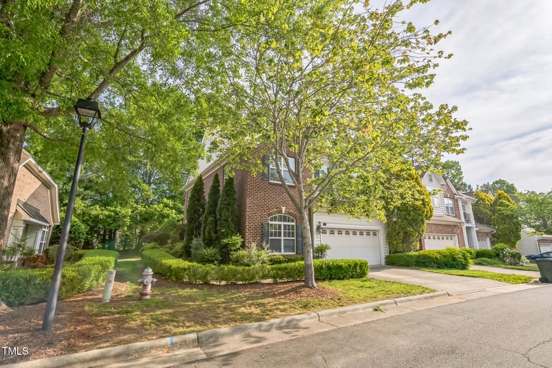 216 Beringer Pl, Chapel Hill, NC 27516