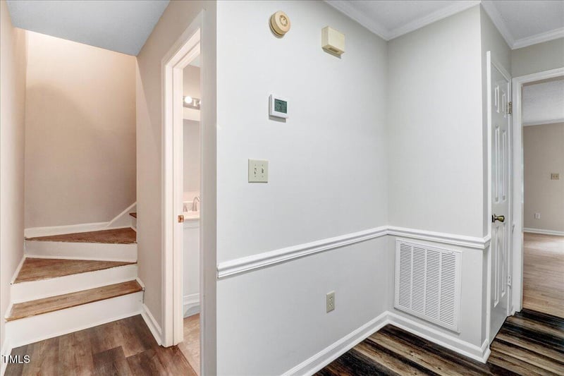 216 Bracken Ct, Raleigh, NC 27615