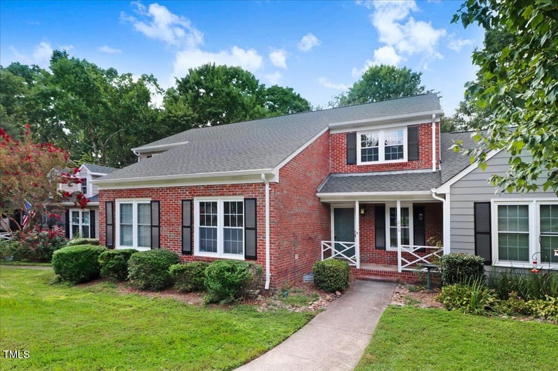 216 Bracken Ct, Raleigh, NC 27615