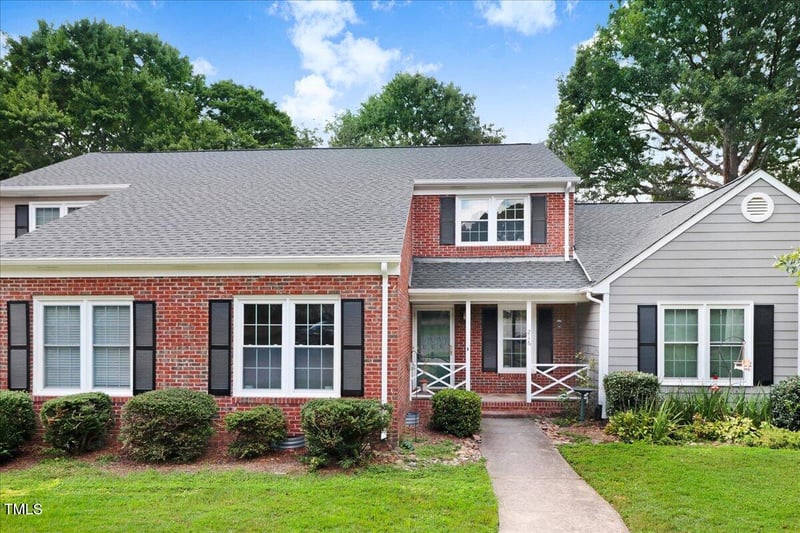 216 Bracken Ct, Raleigh, NC 27615