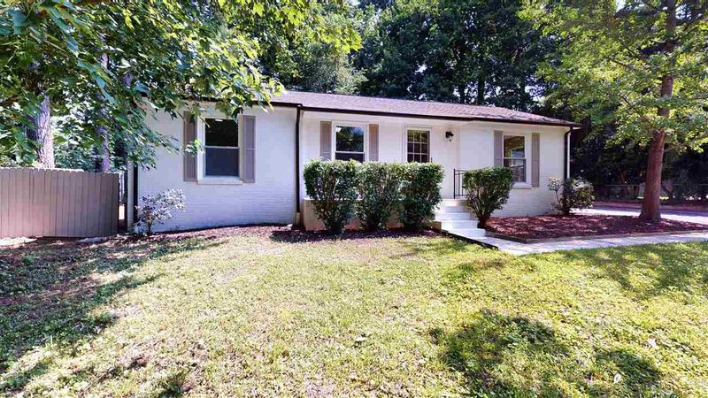 216 Brandon Ct, Raleigh, NC 27609