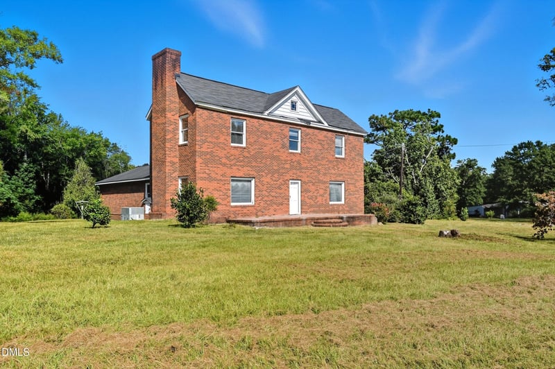 216 Brantleytown Rd, Zebulon, NC 27597