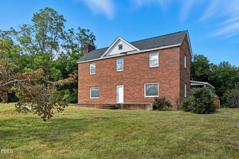 216 Brantleytown Rd, Zebulon, NC 27597