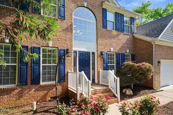 216 Chieftain Dr, Holly Springs, NC 27540