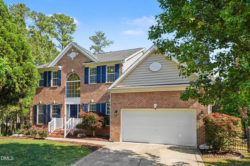 216 Chieftain Dr, Holly Springs, NC 27540