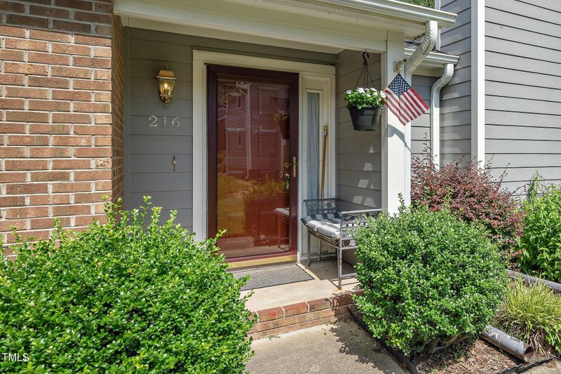 216 Clancy Cir, Cary, NC 27511