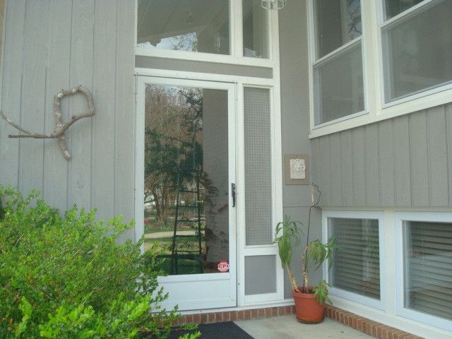 216 Crestview Rd, Raleigh, NC 27609