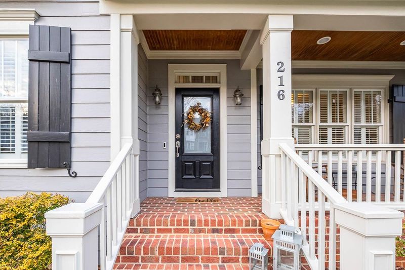 216 Danagher Ct, Holly Springs, NC 27540