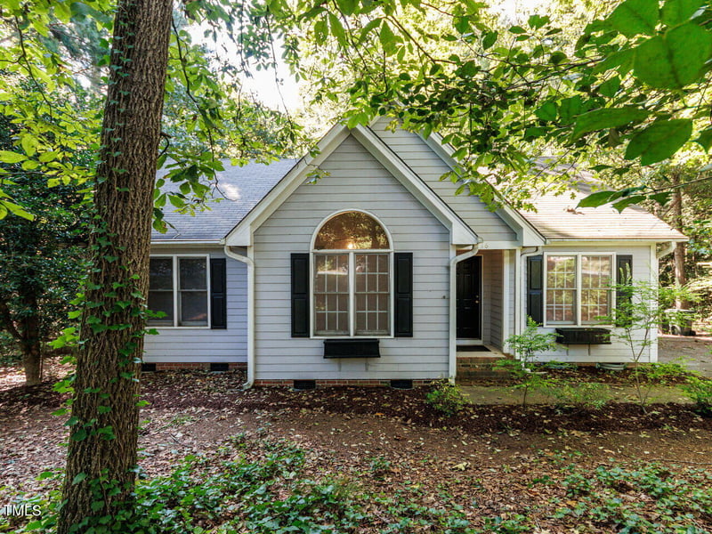 216 Deep Pool Ct, Benson, NC 27504