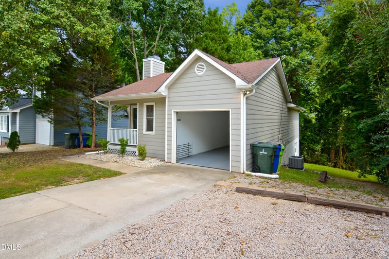 216 Dickens Dr, Raleigh, NC 27610