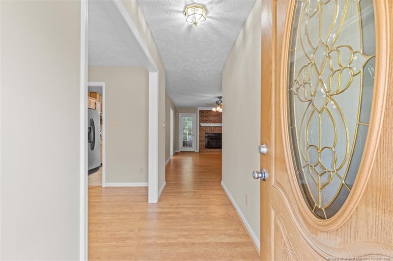 216 Fair Oaks Dr, Fayetteville, NC 28311