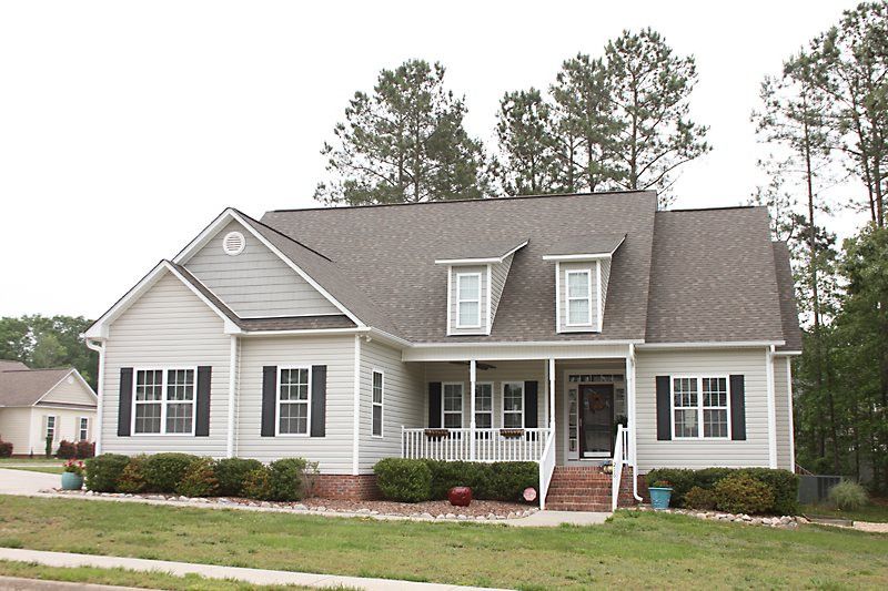 216 Farm Dr, Clayton, NC 27527