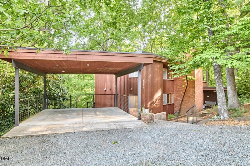 216 Glenhill Ln, Chapel Hill, NC 27514