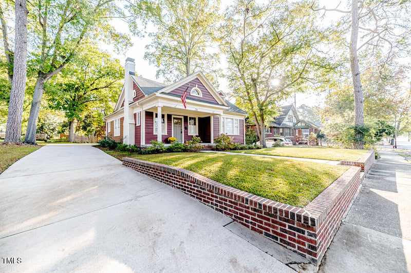 216 N Gulf St, Sanford, NC 27330