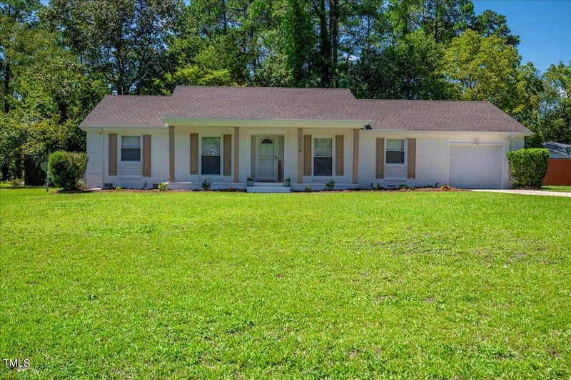 216 Haverhill Dr, Fayetteville, NC 28314