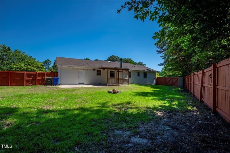 216 Haverhill Dr, Fayetteville, NC 28314