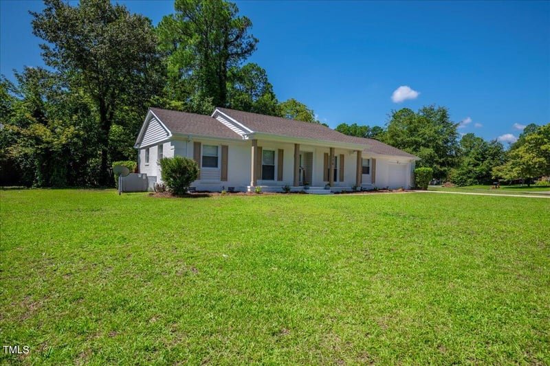 216 Haverhill Dr, Fayetteville, NC 28314
