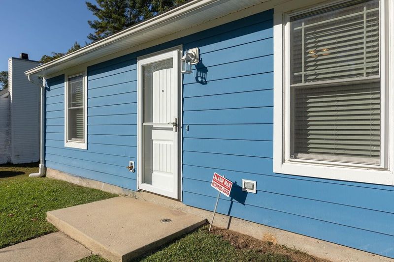 216 Hickory Glen Ln, Durham, NC 27703