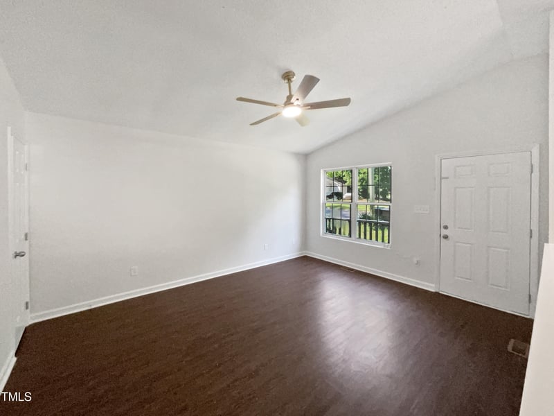 216 Hinton St, Clayton, NC 27520