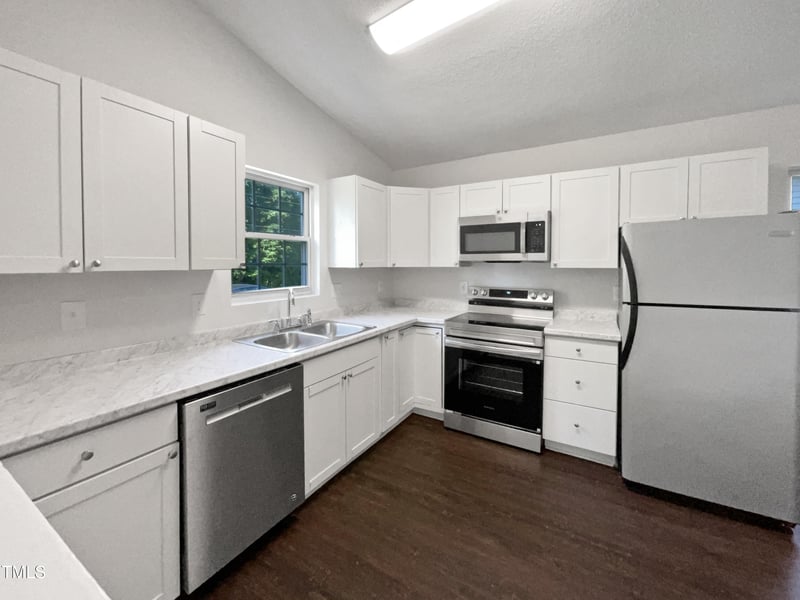 216 Hinton St, Clayton, NC 27520